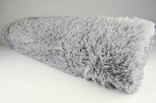 Grå långhårig plysch – 30 mm lugg & tvärsgående stretch (bild 2 av 5)