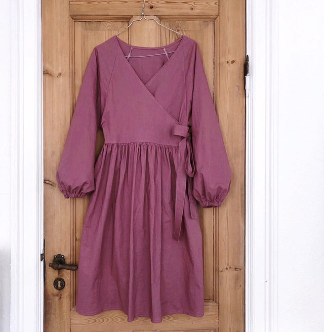 VINRÖD BOMULLSPOPLIN – TÄTT VÄVT BOMULLSTYG