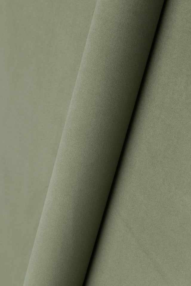 Dämpad salviagrön Casablanca möbelvelour – mikrosuede & slitstark (bild 1 av 5)