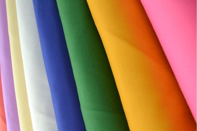 LAXFÄRGAD BOMULLSTWILL MED STRETCH – DIAGONAL TWILL & FORMFAST KOMFORT