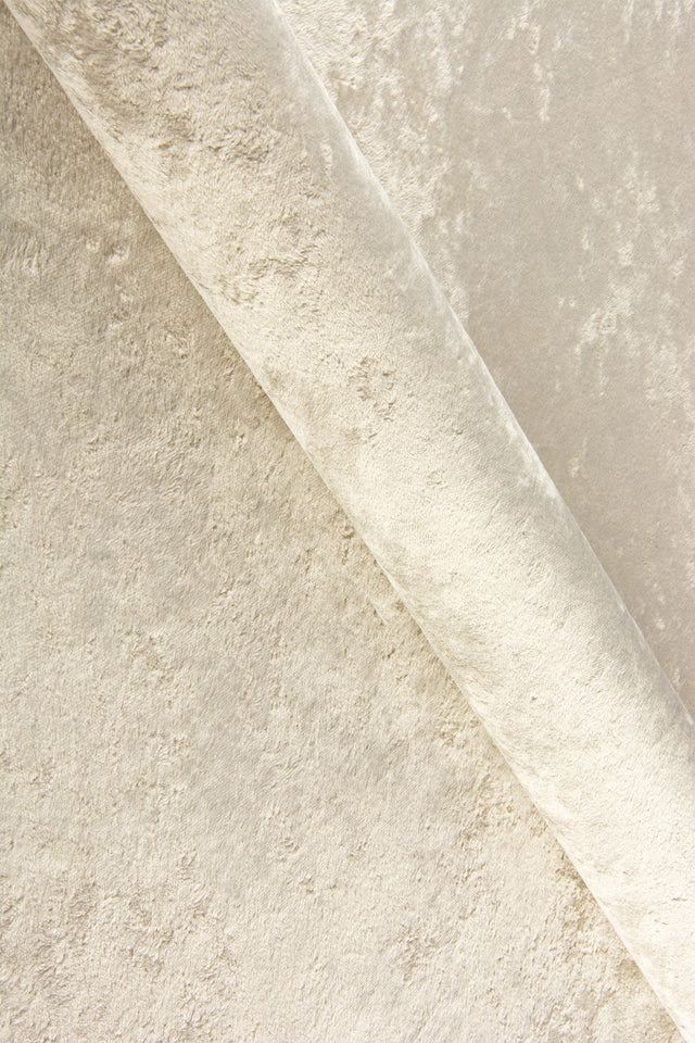 Champagne Eureka möbelvelour – slitstark & petproof (bild 1 av 7)