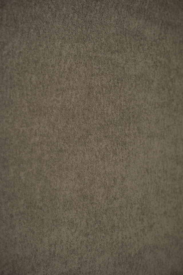 Mörk taupe Freya möbeltyg – teddy-look & slitstark (bild 2 av 6)