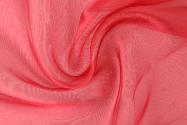 Vinröd organza – transparent & glänsande (bild 3 av 7)