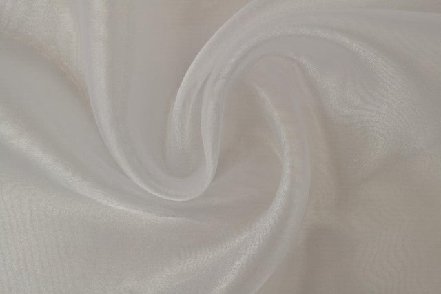 Vit organza – transparent & glänsande (bild 3 av 7)