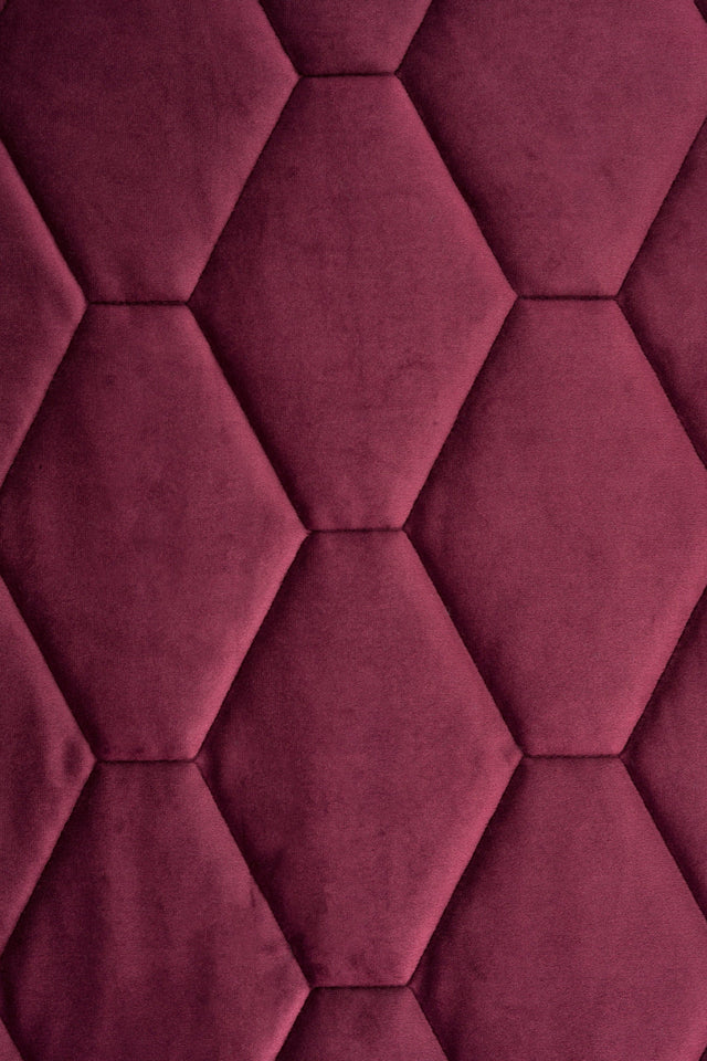 Djup bordeauxröd magic velvet 3D – quiltad velour med sexkantsmönster (bild 2 av 8)