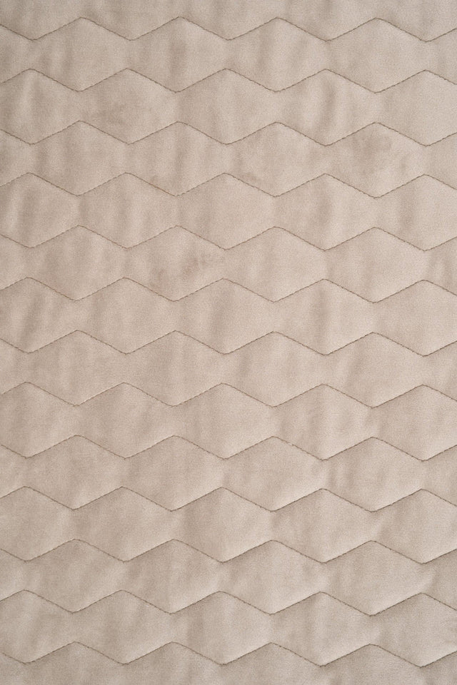 Varm sandbeige magic velvet 3D – quiltad velour med sicksackmönster (bild 2 av 8)