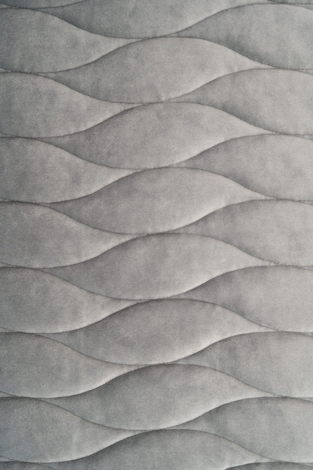 Lugn stengrå magic velvet 3D – quiltad velour med vågmönster (bild 2 av 8)