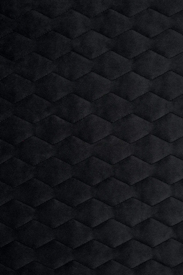Matt nattsvart magic velvet 3D – kviltad velour med sicksackmönster (bild 2 av 8)