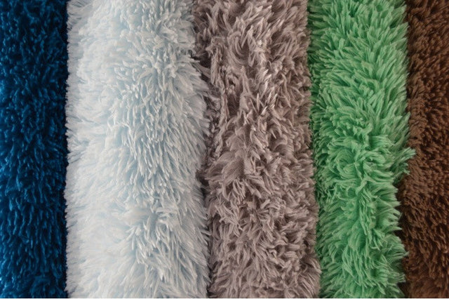 Grön långhårig plysch – 30 mm lugg & tvärsgående stretch (bild 3 av 5)