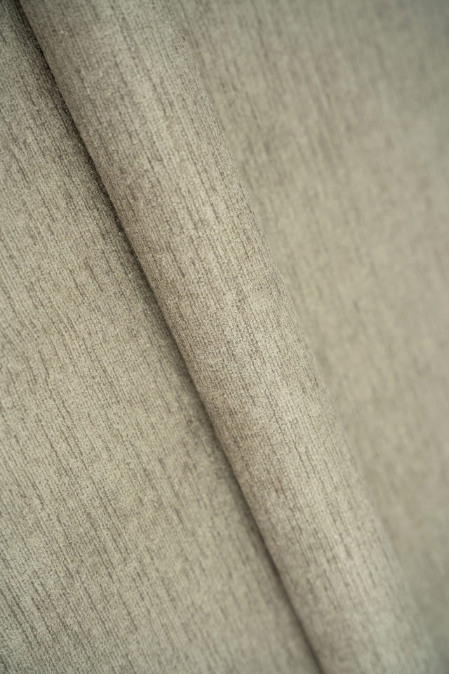 Ljus sandbeige Rugia möbeltyg – chenille-look & slitstark (bild 1 av 3)
