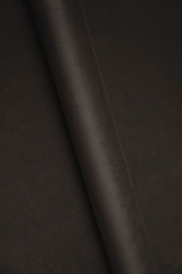 Mörk espressobrun smart velvet möbelvelour – slitstark & petproof (bild 1 av 4)