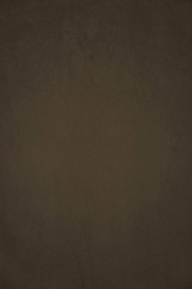 Mörk taupebrun smart velvet möbelvelour – slitstark & petproof (bild 2 av 4)