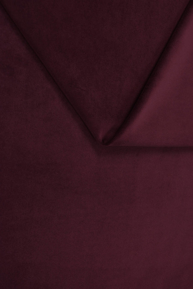 Djup bordeaux Venus velvet möbelvelour – slitstark & petproof (bild 2 av 7)