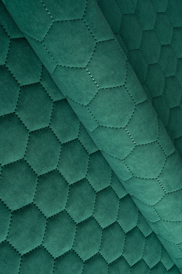 Klar malakitgrön Uttario velvet 3D – quiltad velour med sexkantsmönster (bild 1 av 3)