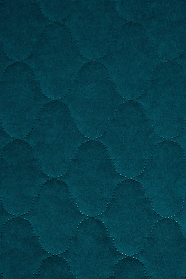Mörk fjordblå Uttario velvet 3D – kviltad velour med bubbelmönster (bild 2 av 3)