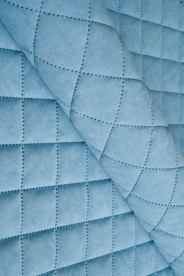 Ljus himmelsblå Uttario velvet 3D – quiltad velour med solfjädersmönster (bild 1 av 3)