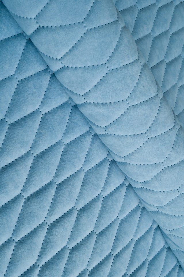 Ljus himmelsblå Uttario velvet 3D – quiltad velour med bladmönster (bild 1 av 3)