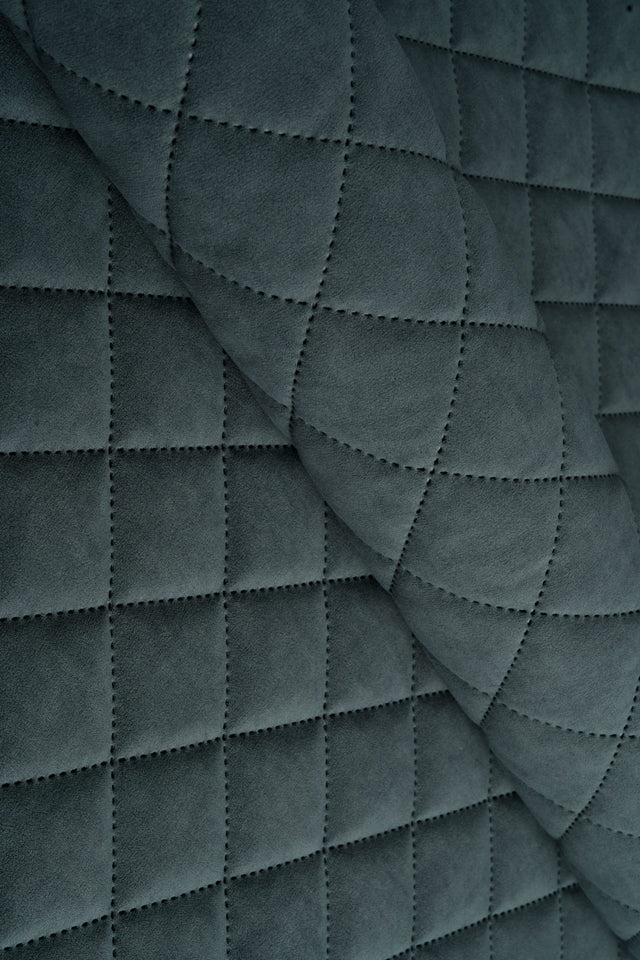 Mörk stormgrå Uttario velvet 3D – quiltad velour med solfjädersmönster (bild 1 av 3)