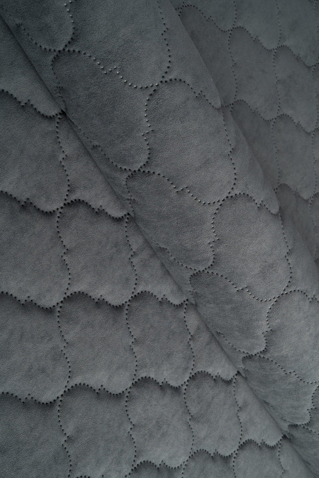 Mörk stormgrå Uttario velvet 3D – quiltad velour med bubbelmönster (bild 1 av 3)