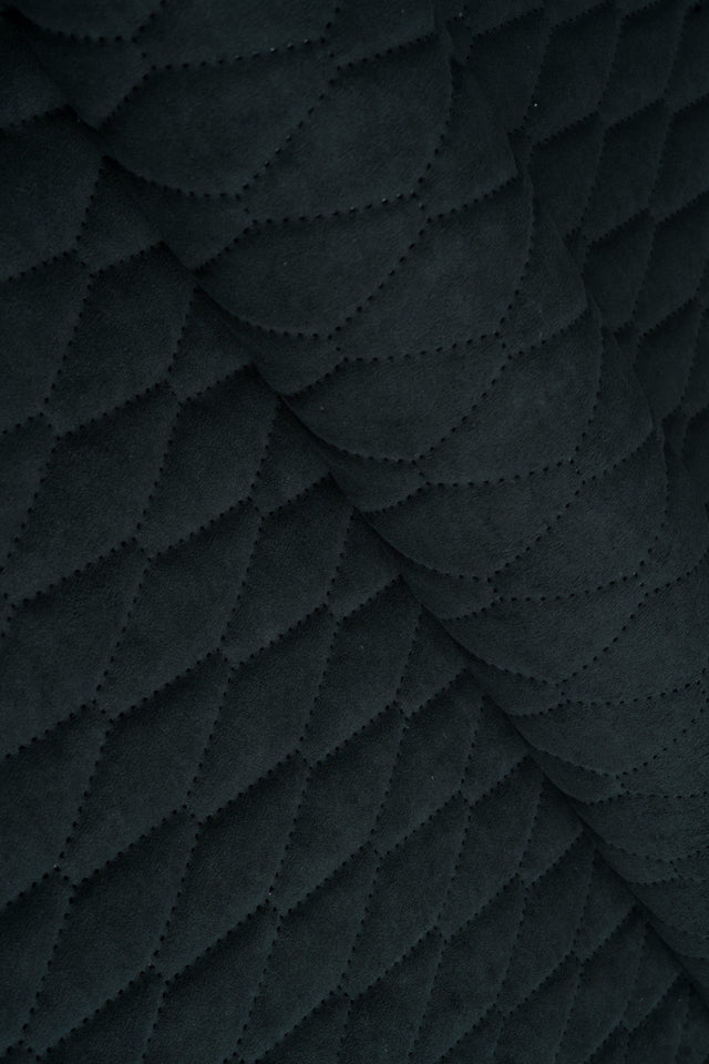 Mörk grafitsvart Uttario velvet 3D – kviltad velour med bladmönster (bild 1 av 3)