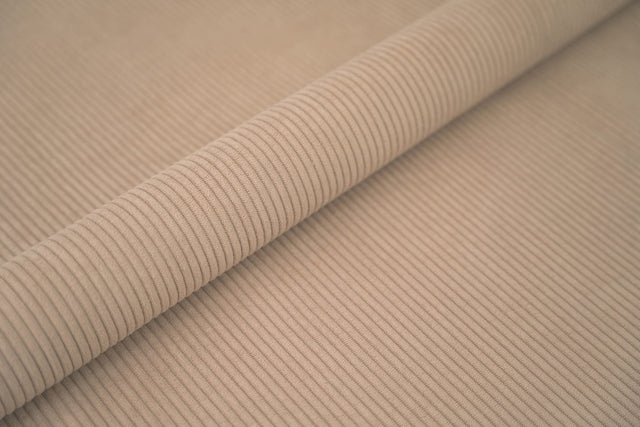 Beige sammet möbeltyg – 5 mm manchester (bild 1 av 3)