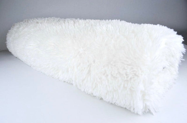 Vit långhårig plysch – 30 mm lugg & tvärsgående stretch (bild 2 av 5)