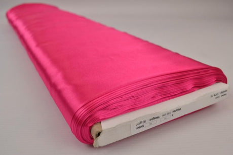 Pink satin tyg – lätt & glansigt (bild 2 av 5)