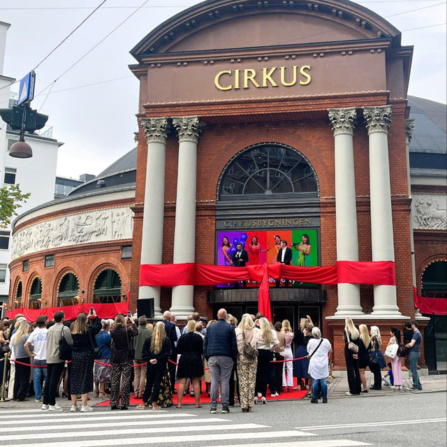 Blå fodertyg polyesterfoder – slätt, lätt & lätt glans (bild 5 av 5)