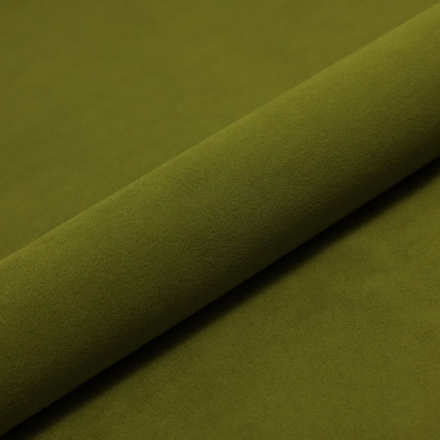 MÄTTAD MOSSGRÖN CASABLANCA MÖBELVELOUR – MIKROSUEDE & SLITSTARK