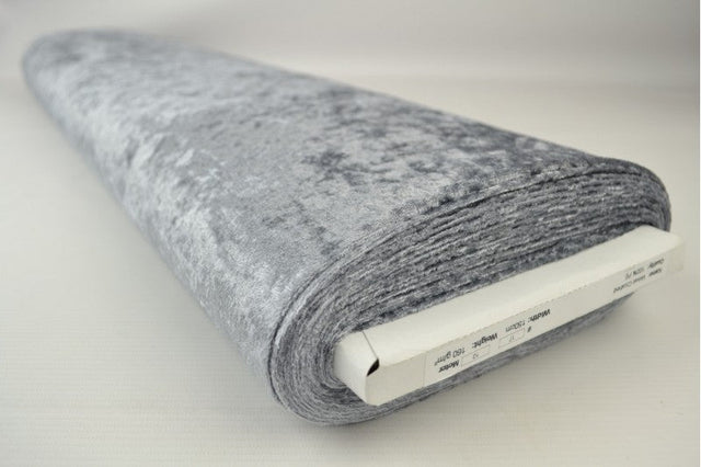 Grå krossad velour – stickad, stretchig & glansfullt fall (bild 2 av 7)
