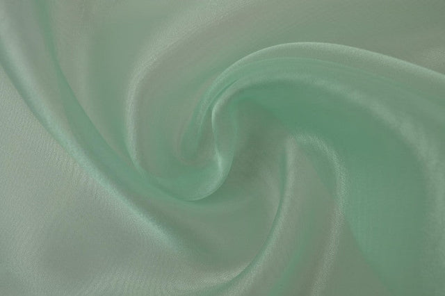 Mintgrön organza – transparent & glänsande (bild 3 av 7)