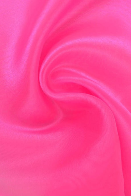 Fuchsia organza – transparent & glänsande (bild 1 av 7)