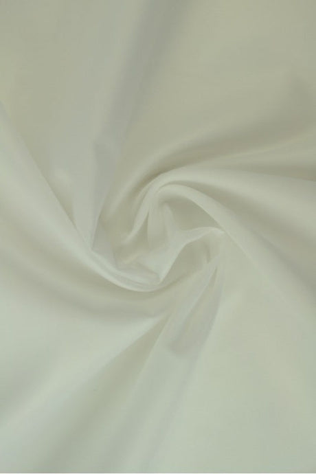 Vit lätt vattentät polyester – slitstark & snabbtorkande (bild 1 av 6)