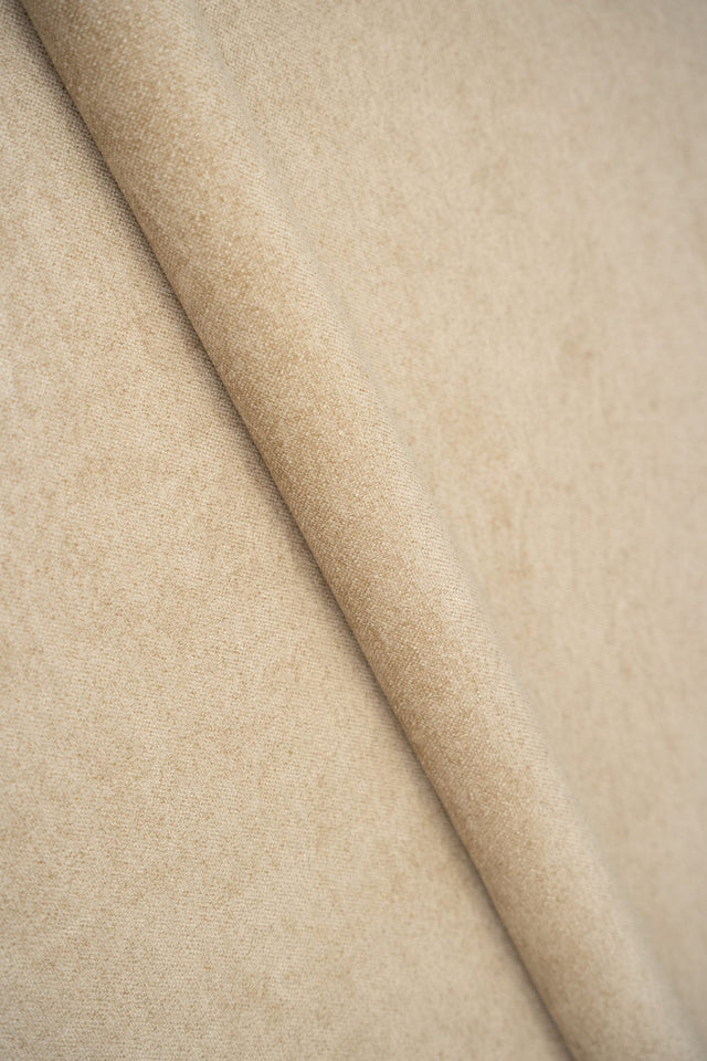Mörk sand Hevia chenille möbeltyg – mjuk & slitstark (bild 1 av 3)