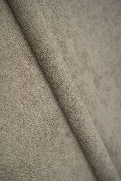 Ljus taupe Hevia chenille möbeltyg – mjuk & slitstark (bild 1 av 3)