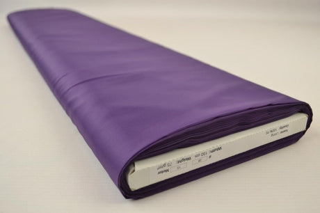 Lilla polyester foer – glat, let & let glans, metervare til erhverv (billede 2 af 5)