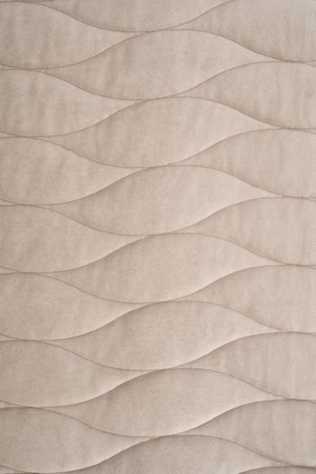 Varm sandbeige magic velvet 3D – quiltad velour med vågmönster (bild 2 av 8)