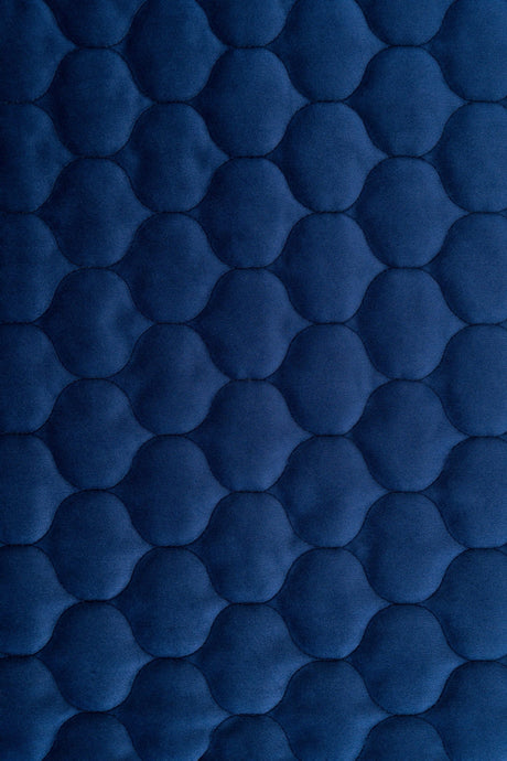 Klassisk marinblå magic velvet 3D – quiltad velour med droppmönster (bild 2 av 8)