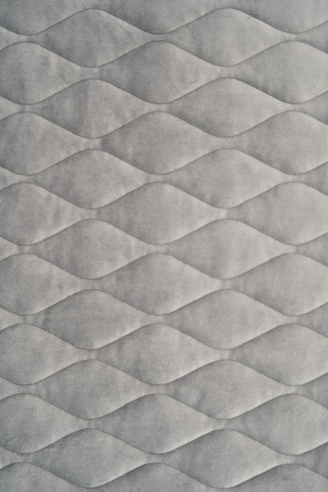 Lugn stengrå magic velvet 3D – quiltad velour med bladmönster (bild 2 av 8)