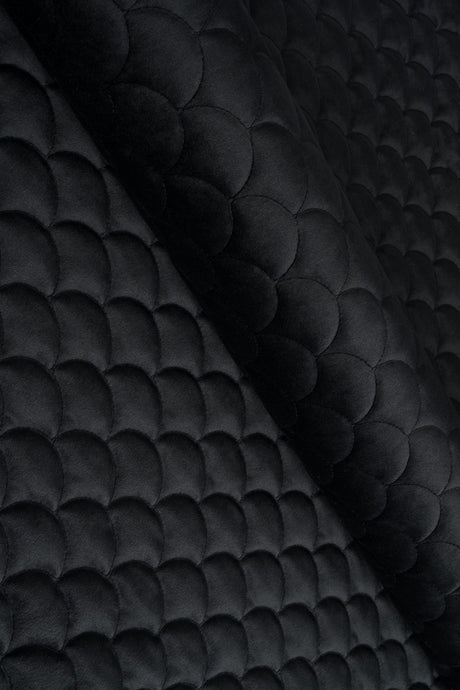 Matt nattsvart magic velvet 3D – kviltad velour med fjällmönster (bild 1 av 8)