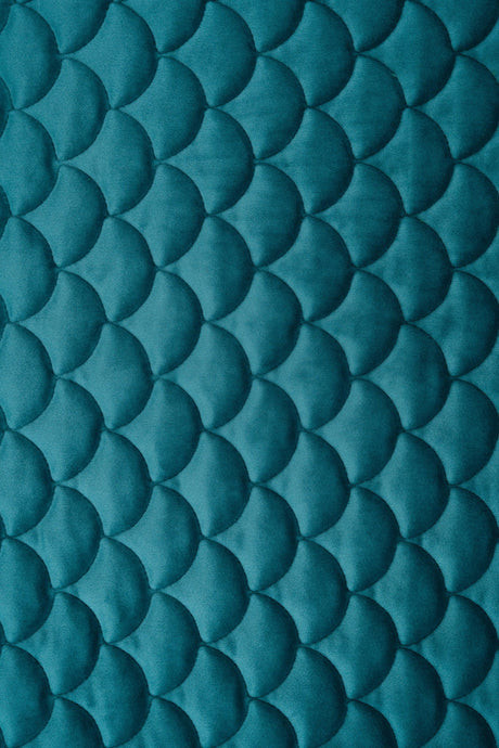 Djup lagunturkos magic velvet 3D – quiltad velour med fjällmönster (bild 2 av 8)