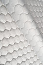 Klar snövit magic velvet 3D – quiltad velour med droppmönster (bild 1 av 8)