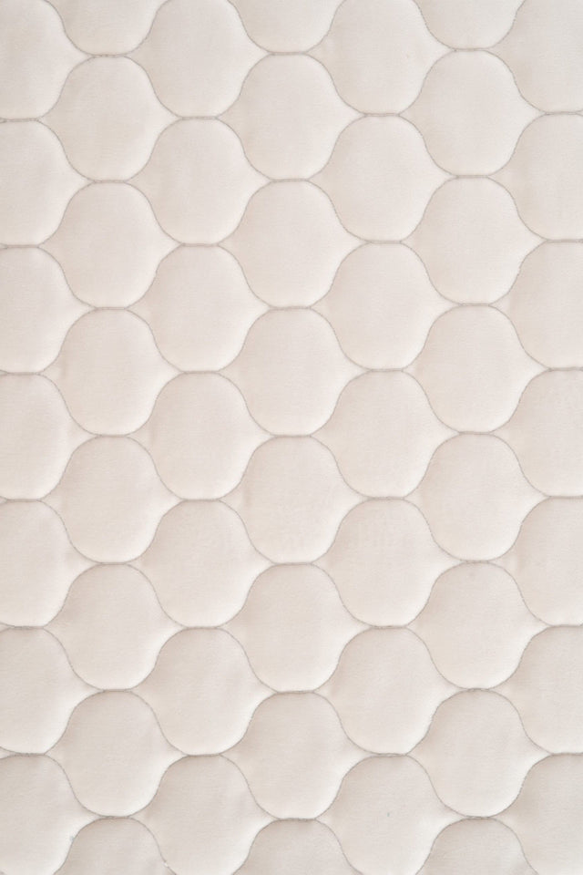 Varm elfenbensvit magic velvet 3D – quiltad velour med droppmönster (bild 2 av 8)