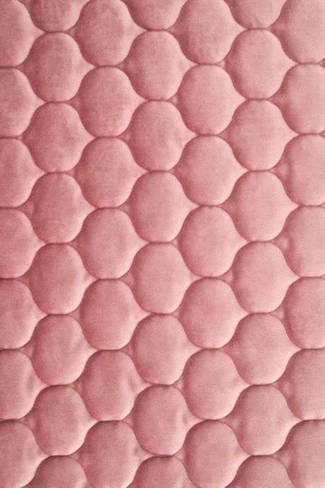 Dammig gammalrosa magic velvet 3D – quiltad velour med droppmönster (bild 2 av 8)