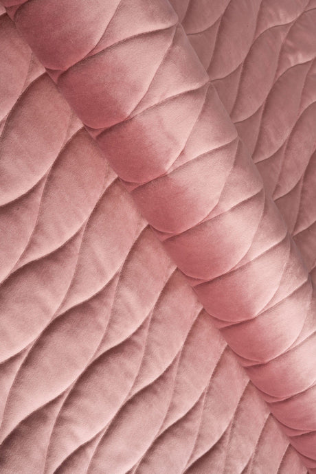Dammig gammalrosa magic velvet 3D – quiltad velour med vågmönster (bild 1 av 8)