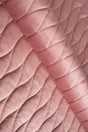 Dammig gammalrosa magic velvet 3D – quiltad velour med vågmönster (bild 1 av 8)