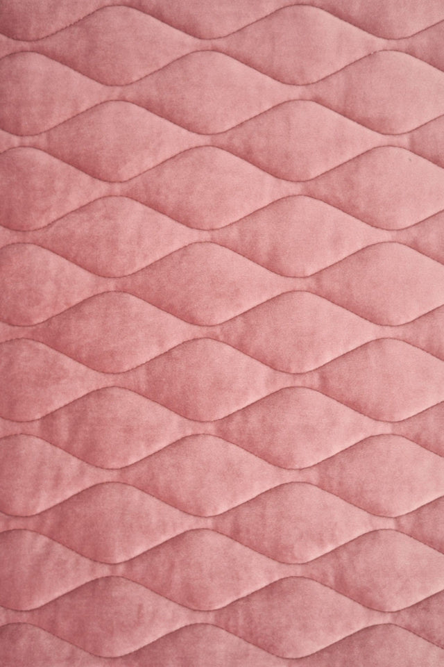 Dammig gammalrosa magic velvet 3D – quiltad velour med bladmönster (bild 2 av 8)