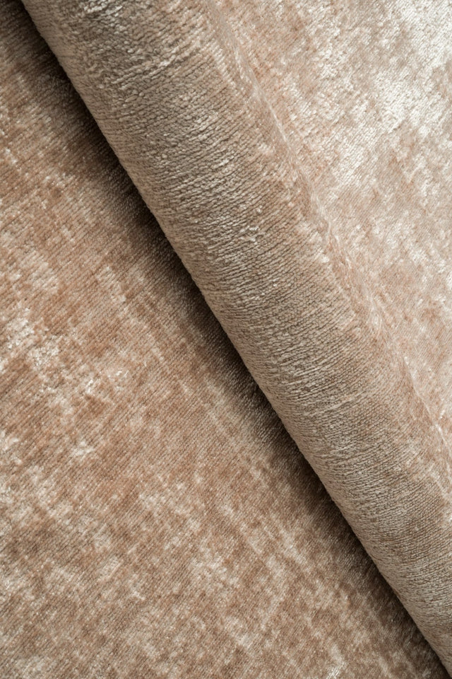 Varm taupebeige Miu chenille möbeltyg – slitstark & petproof (bild 1 av 7)