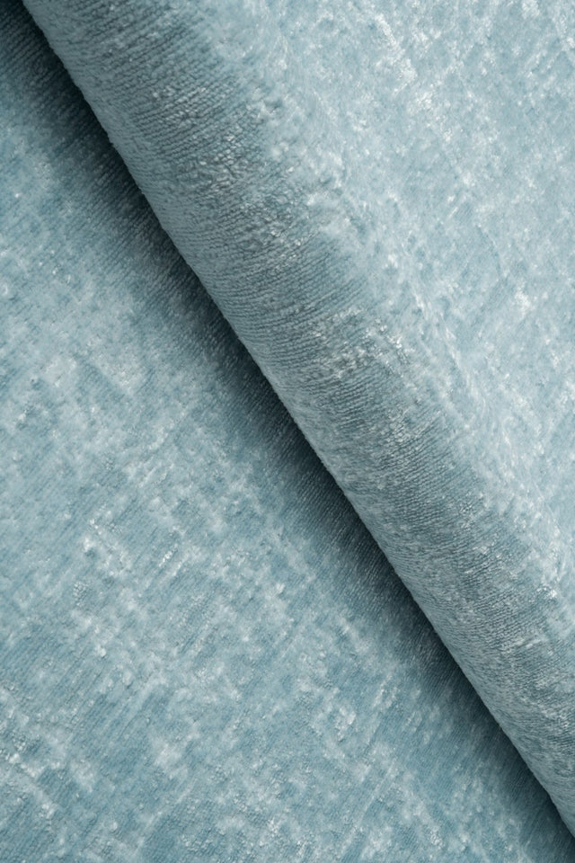 Dammig isblå Miu chenille möbeltyg – slitstark & petproof (bild 1 av 7)