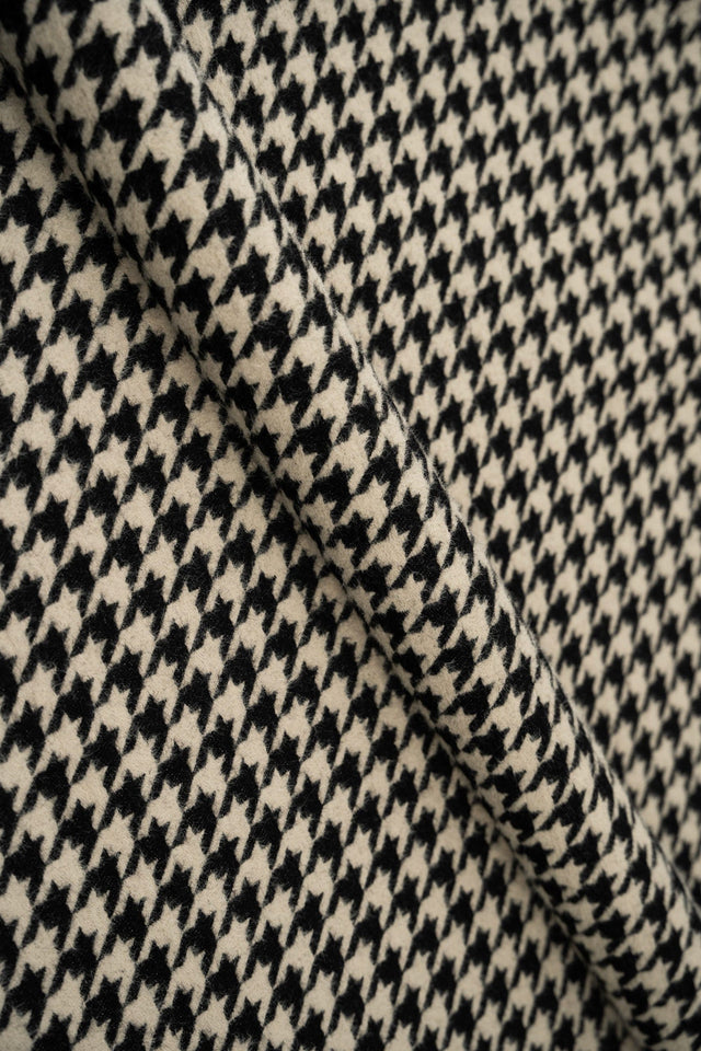 SVART-CREME HUNDTAND PETIT HUNDTAND MÖBELTYG – NYLON & EXTREM SLITSTYRKA